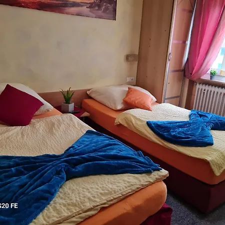 Casa de hóspedes Golden Rangau & 3*